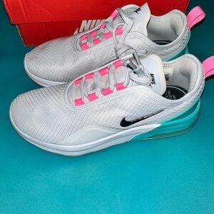 Nike Air Max Motion 2